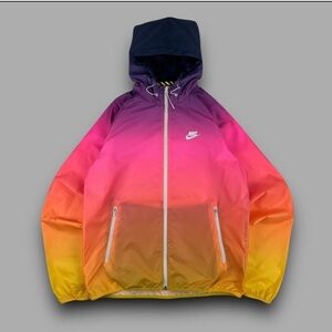 Rare Nike 2015 Ombré Sunset Windbreaker Windrunner size XL